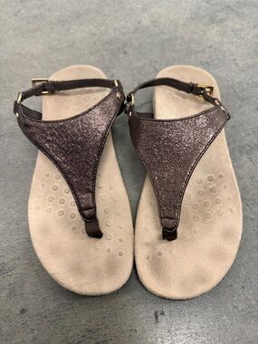 Vionic Metallic Brown Thong Sandals